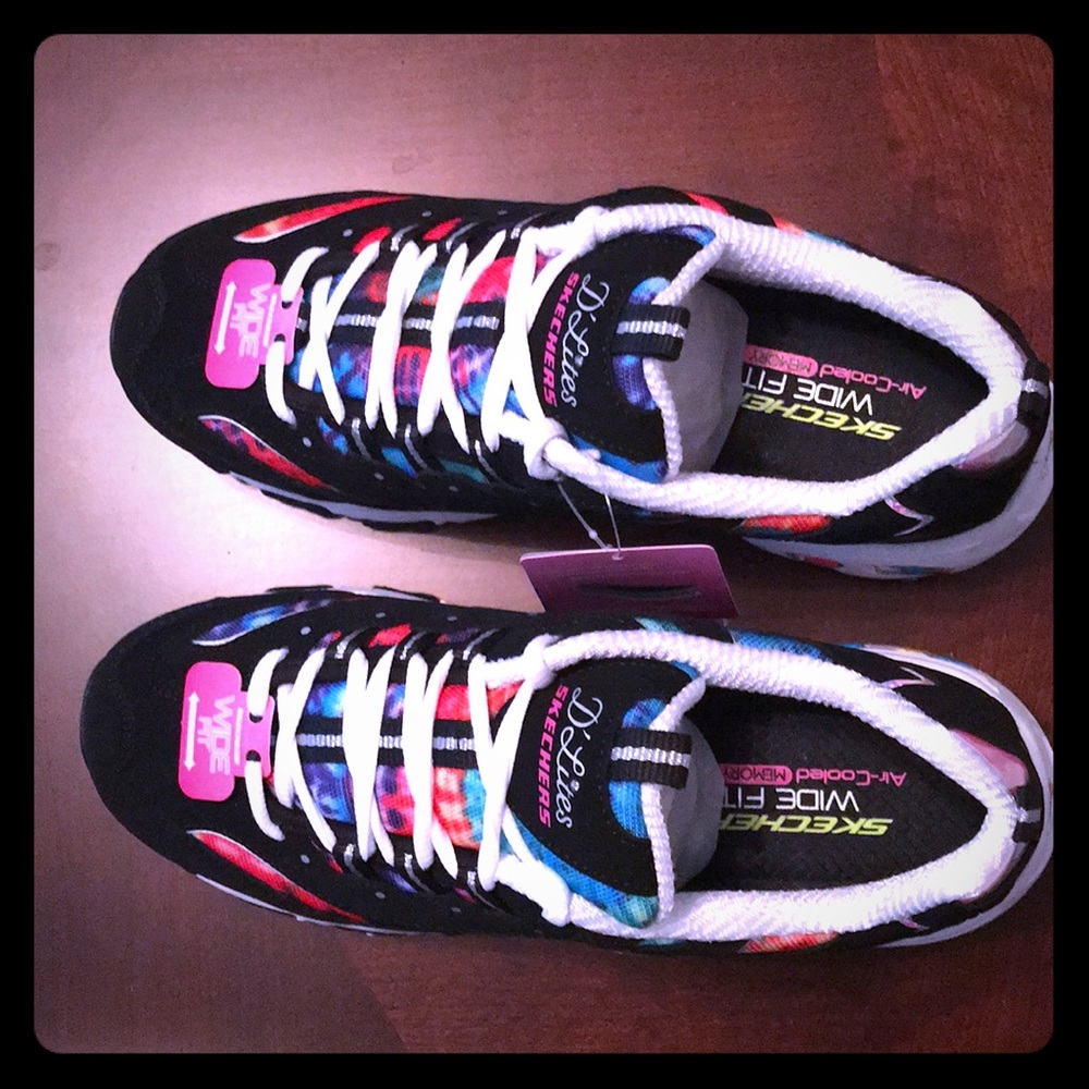 Skechers D’Lites 9 Wide Fit -“Summer Fiesta”
